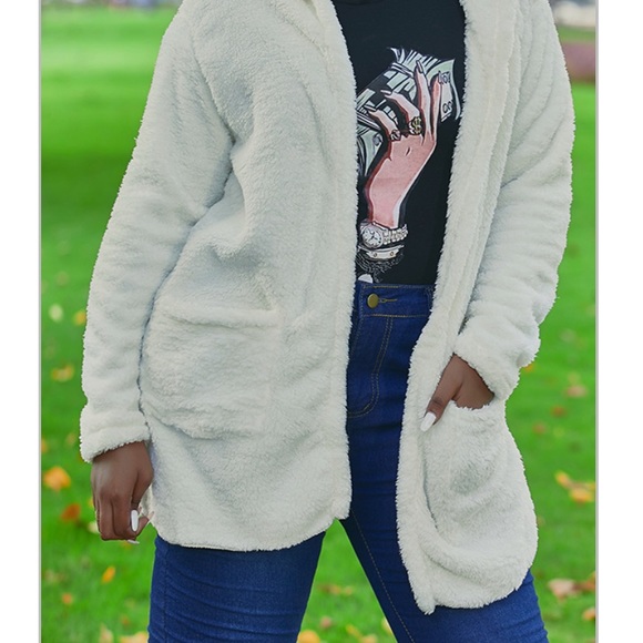 NWT WHITE PLUSH CARDIGAN!!! - Picture 3 of 6